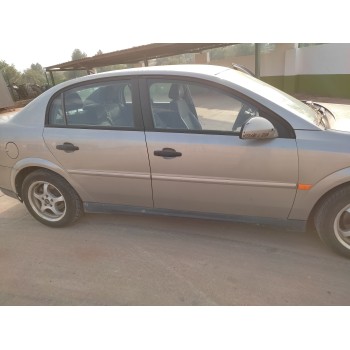 opel vectra c berlina del año 2003