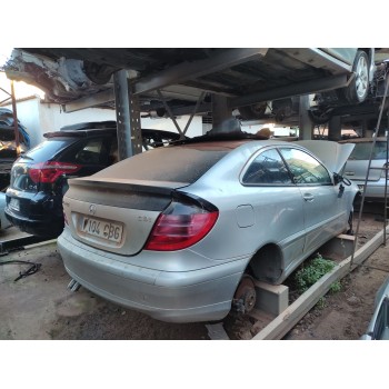 mercedes-benz clase c (w203) sportcoupe del año 2001