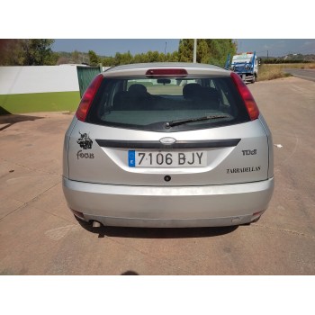 ford focus berlina (cak) del año 2001