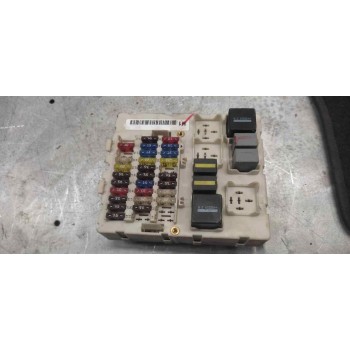 CAJA RELES / FUSIBLES 2M5T14A073BD 