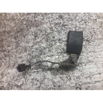 Recambio de enganche de cinturon trasero izquierdo para peugeot 207 xs pack referencia OEM IAM   
