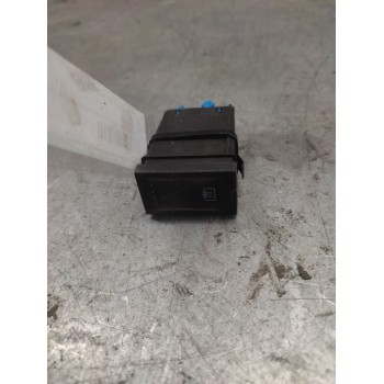 BOTON ANTIVAHO 7D0941435 4 PINS