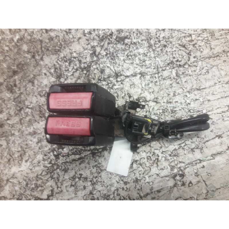 Recambio de enganche de cinturon trasero derecho para peugeot 207 xs pack referencia OEM IAM - Rojo 2