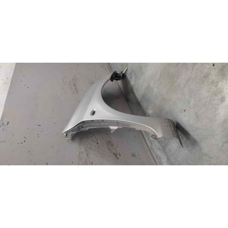 Recambio de aleta delantera derecha para peugeot 307 break/sw (s2) sw d-sign referencia OEM IAM 4