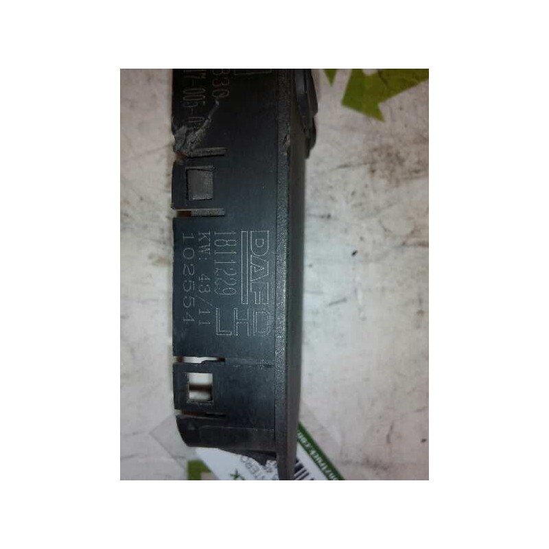 Recambio de mando elevalunas delantero derecho para daf serie xf105.460 fsa 4x2 super-space-cab referencia OEM IAM 1811229 10255 - Blanco 3