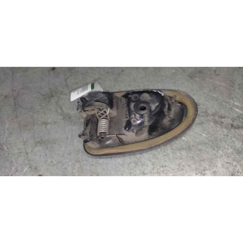 Recambio de maneta interior delantera izquierda para opel movano (2004 =>) combi corto l1h1 2.8t referencia OEM IAM 2