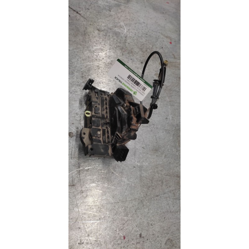 Recambio de cerradura puerta trasera derecha para ford focus turnier (cak) ghia referencia OEM IAM 2s4aa26412bb  