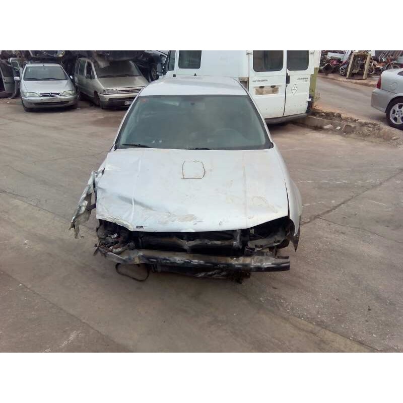 VOLKSWAGEN GOLF IV BERLINA (1J1)