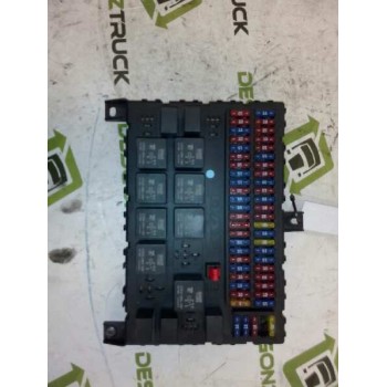 Recambio de caja reles / fusibles para daf serie xf105.xxx fsa 4x2 super-space-cab referencia OEM IAM 1795419 51941620000 
