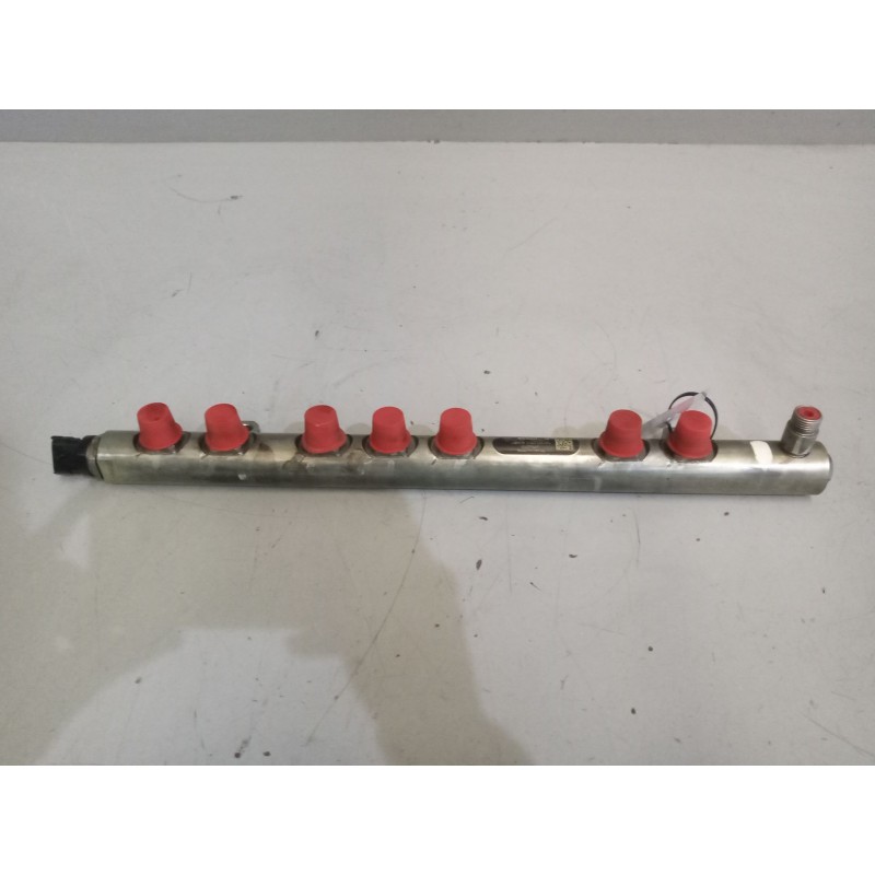 Recambio de rampa inyectora para iveco stralis (ad/at) fg ad   4x2 tráfico urbano referencia OEM IAM 504373407  0445226054 - Blanco 5