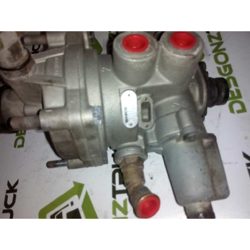 Recambio de valvula aire para iveco eurocargo chasis  (typ 130 e 23) larga distancia referencia OEM IAM 4757110940 - Blanco 2