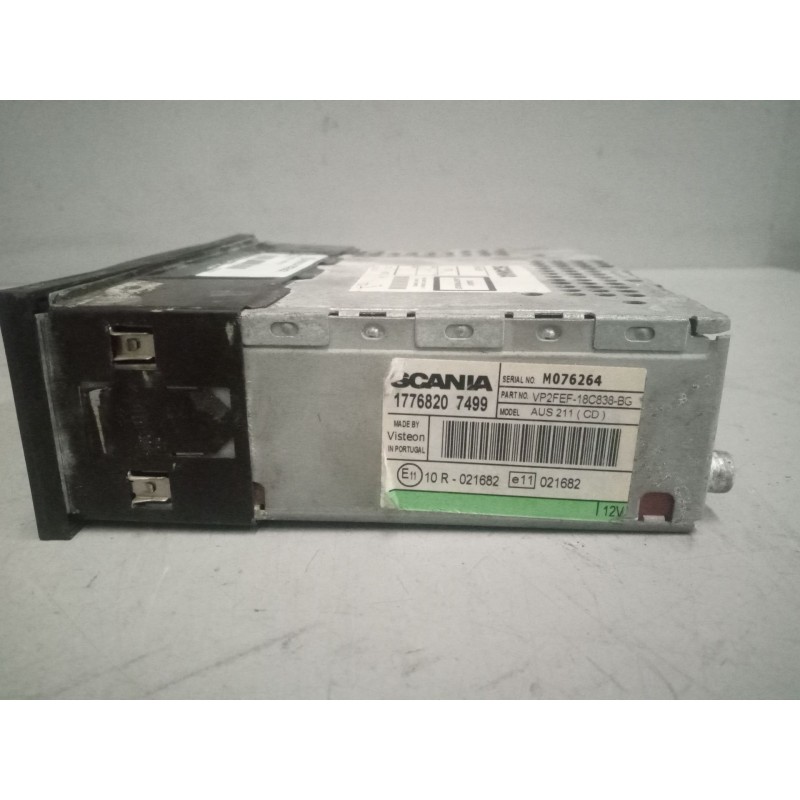 Recambio de sistema audio / radio cd para scania r i r 580 referencia OEM IAM 1776820 - Blanco 4