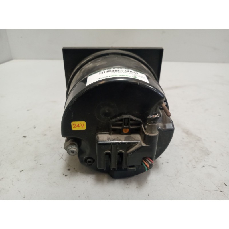 Recambio de tacografo para iveco eurocargo 100 - 110 100 e 21 (207cv) referencia OEM IAM 13182409  3639045 2