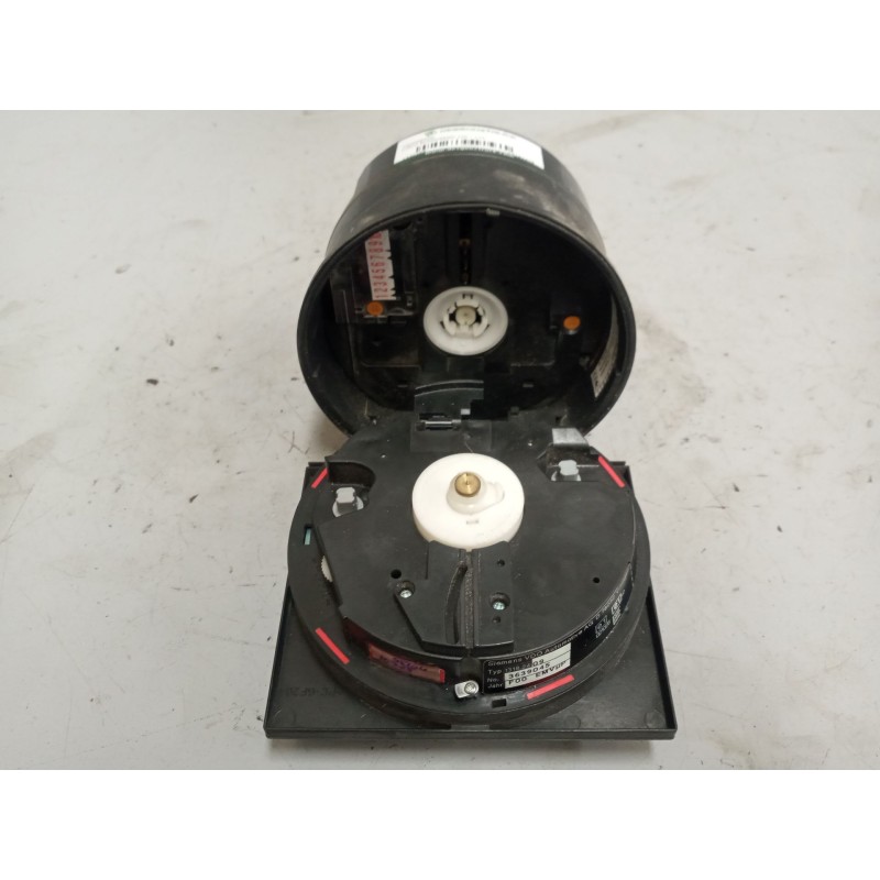 Recambio de tacografo para iveco eurocargo 100 - 110 100 e 21 (207cv) referencia OEM IAM 13182409  3639045 3