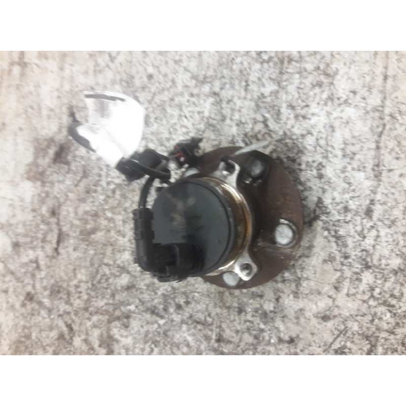 Recambio de buje trasero derecho para volvo c30 d5 r-design referencia OEM IAM 3M512C299R - Azul 2