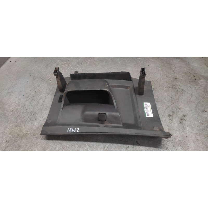 Recambio de guantera para peugeot 208 style referencia OEM IAM 3