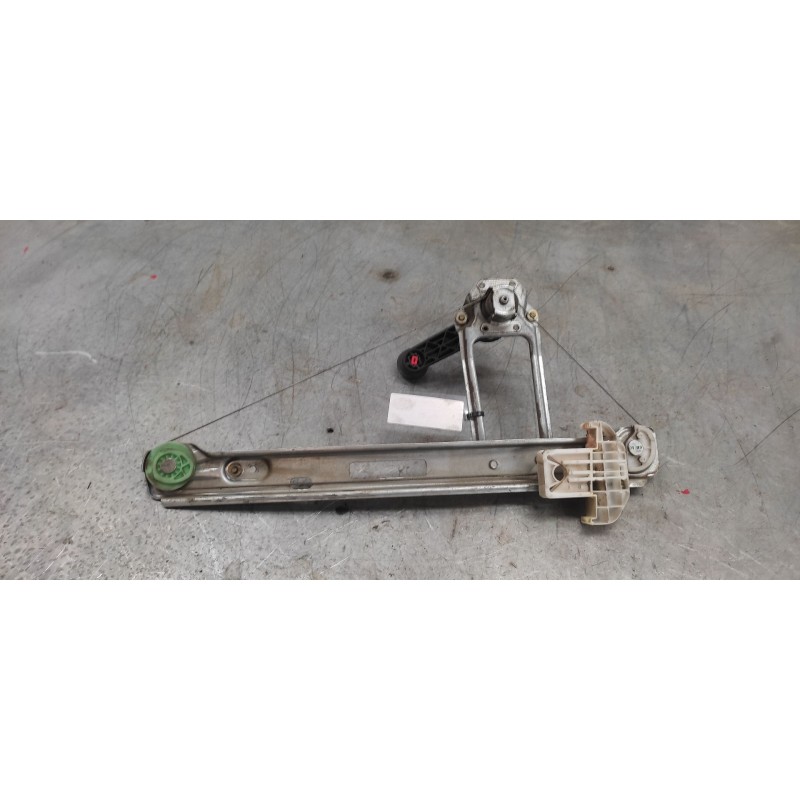 Recambio de elevalunas trasero derecho para ford focus turnier (cak) ghia referencia OEM IAM xs41a27000  