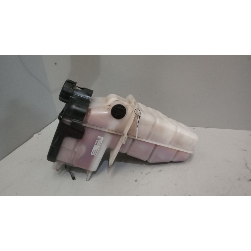 Recambio de deposito expansion para scania r i r 580 referencia OEM IAM 2401668  