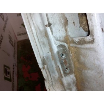 Recambio de puerta delantera derecha para mercedes trucks sprinter 410 d referencia OEM IAM   