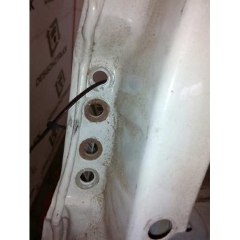 Recambio de puerta delantera derecha para mercedes trucks sprinter 410 d referencia OEM IAM   