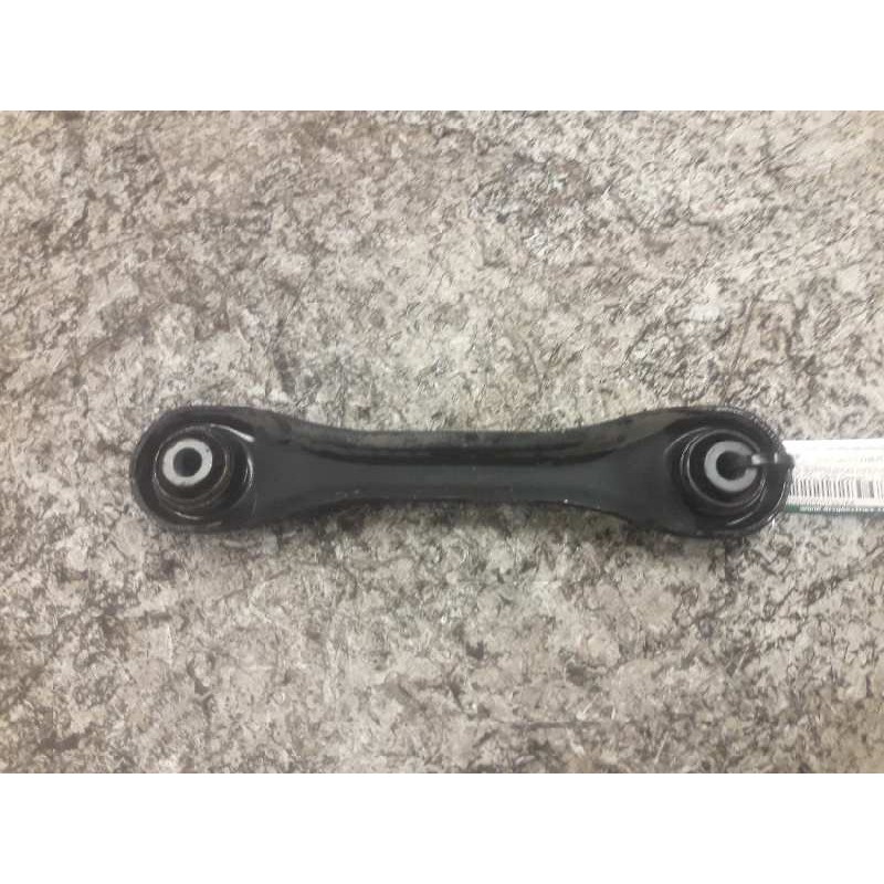 Recambio de brazo suspension inferior trasero derecho para volvo c30 d5 r-design referencia OEM IAM K7LRA  