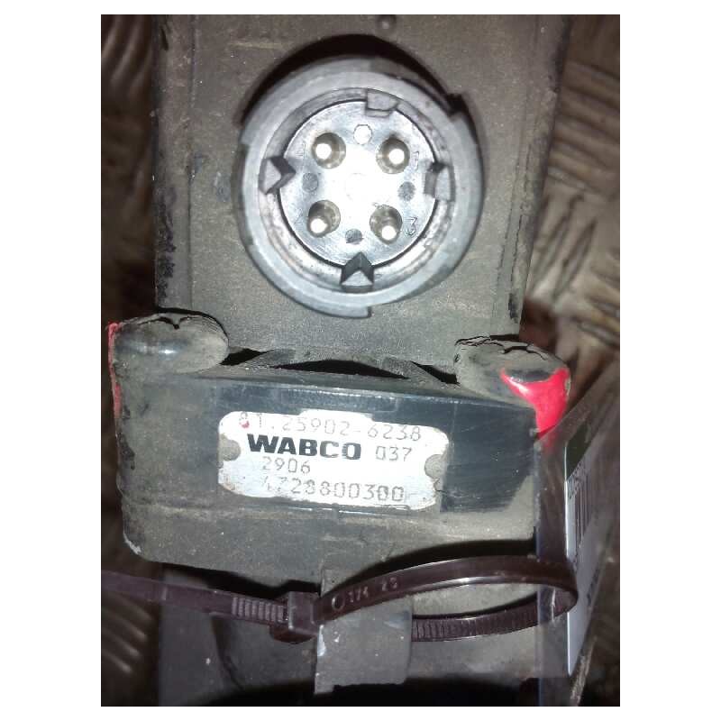 Recambio de valvula aire para man tg - a 18.430 fg / bb (e3/e4) xl referencia OEM IAM 81259026238 4728800300 VALVULA CONTROL EJE 2