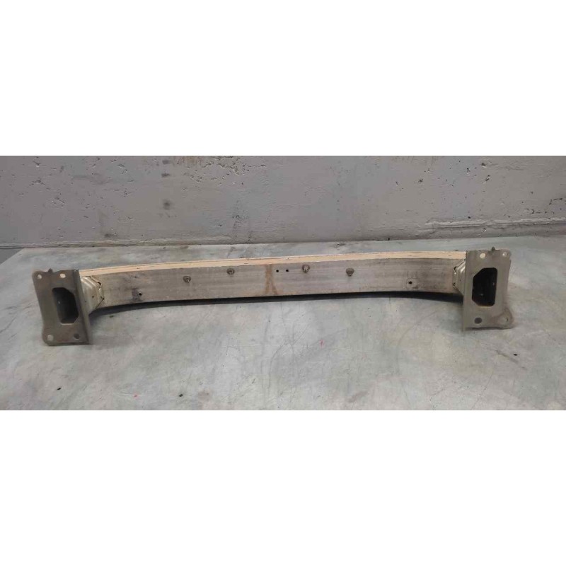 Recambio de refuerzo paragolpes delantero para toyota corolla verso (r1) 2.0 d-4d luna referencia OEM IAM 2