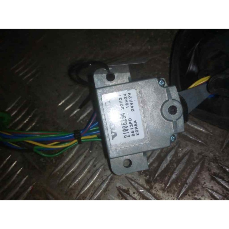 Recambio de mando limpia para volvo fh 500 fsa 4x2 low corto referencia OEM IAM - Rojo 2