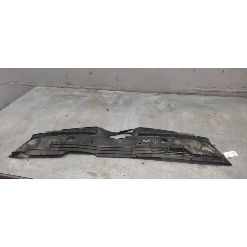 Recambio de moldura para toyota corolla verso (r1) 2.0 d-4d luna referencia OEM IAM   PARTE SUPERIOR REJILLA DELANTERA 2