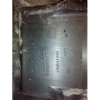 Recambio de molduras traseras para nissan trucks cabstar e 110.35 referencia OEM IAM 63811 MOLDURA PASO DE RUEDA IZQUIERO 