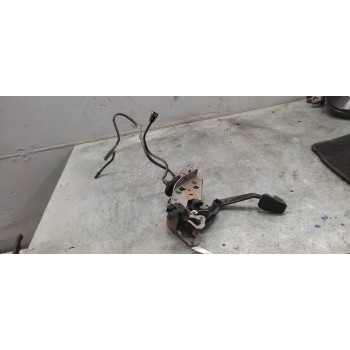PEDAL EMBRAGUE 8V517519AF 
