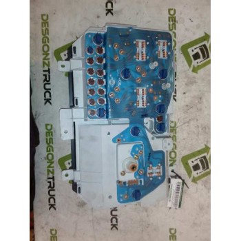 Recambio de cuadro instrumentos para nissan trucks cabstar e 110.35 referencia OEM IAM 32D00 0000250039A 