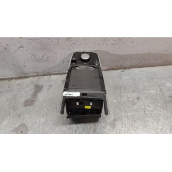 Recambio de consola central para kia niro i (de) e-niro referencia OEM IAM 84670q4000  