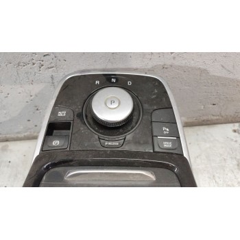Recambio de consola central para kia niro i (de) e-niro referencia OEM IAM 84670q4000  
