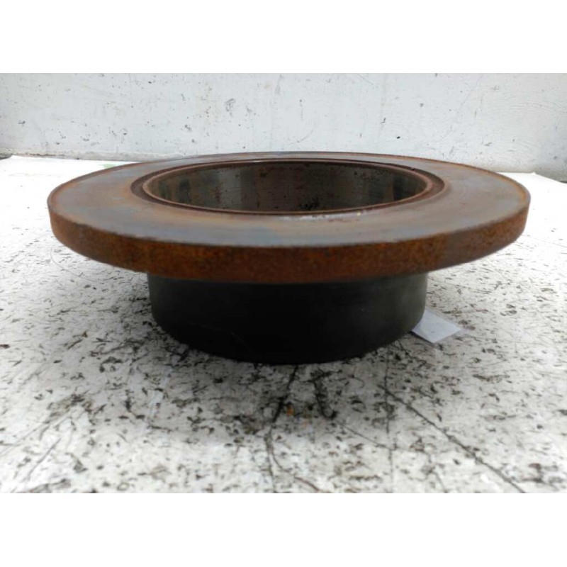 Recambio de disco freno trasero para peugeot boxer furgoneta 2.2 hdi 120 referencia OEM IAM  TRASERO DERECHO - Blanco 3