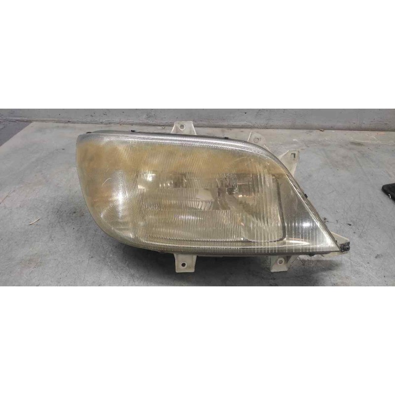 Recambio de faro derecho para mercedes-benz sprinter 02.00  caja cerrada 2.2 cdi cat referencia OEM IAM 15053200  