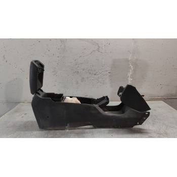 Recambio de consola central para kia niro i (de) e-niro referencia OEM IAM 84630q4110wk  