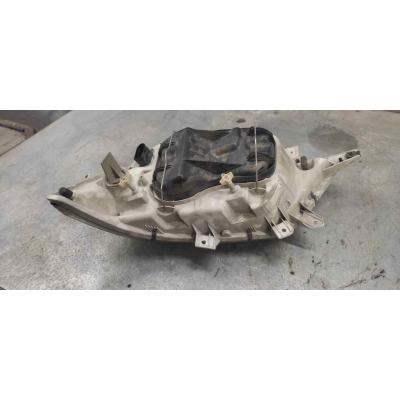 Recambio de faro derecho para mercedes-benz sprinter 02.00  caja cerrada 2.2 cdi cat referencia OEM IAM 15053200 3