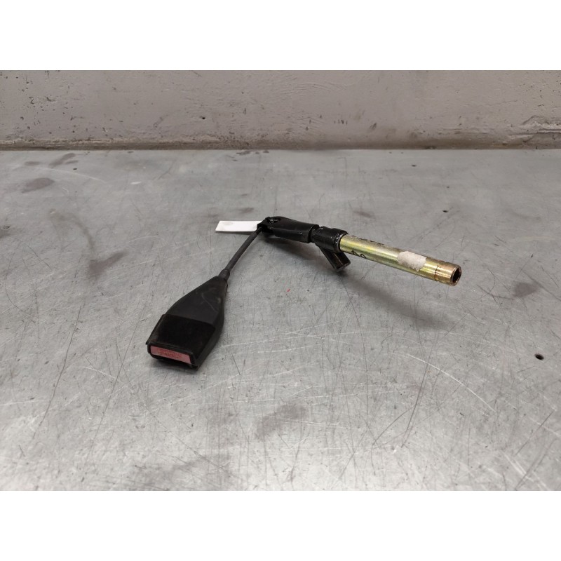 Recambio de pretensor airbag derecho para renault laguna ii grandtour (kg0/1_) 2.2 dci (kg0f) referencia OEM IAM   
