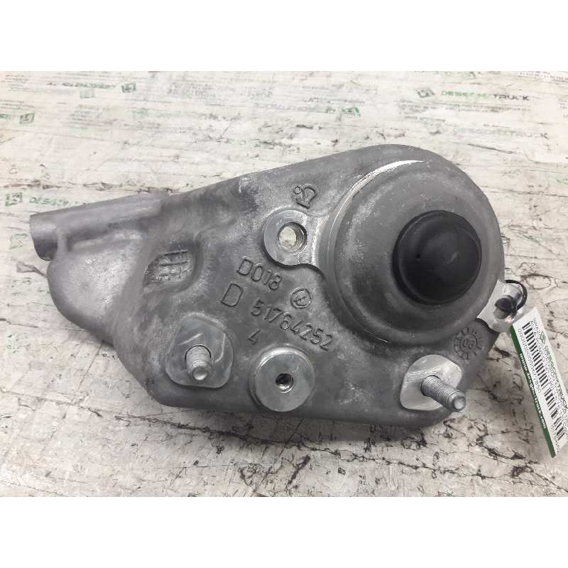 Recambio de brazo suspension superior delantero derecho para alfa romeo 147 (190) 1.6 ts 120 collezione referencia OEM IAM 51764 - Blanco
