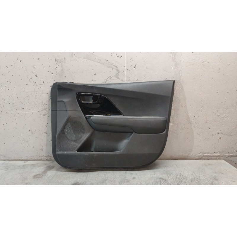 Recambio de guarnecido puerta delantera derecha para kia niro i (de) e-niro referencia OEM IAM 82321g5000  