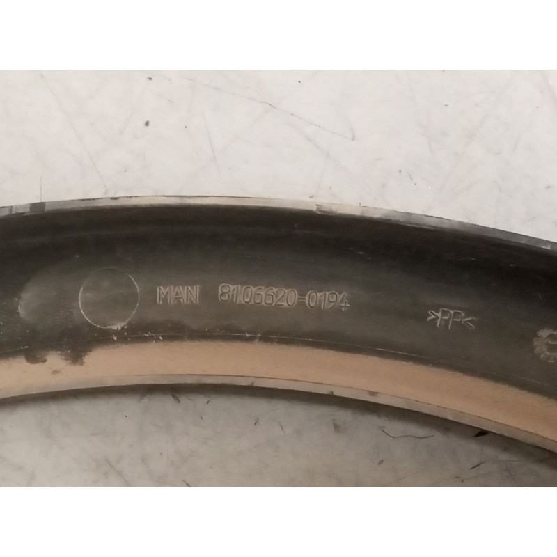 Recambio de envolvente radiador para man tgx 18 referencia OEM IAM 81066200194  ANILLO ENVOLVENTE RADIADOR - Azul 2