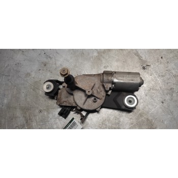 MOTOR LIMPIA TRASERO 0390201588 TIENE UNA PATA ROTA 