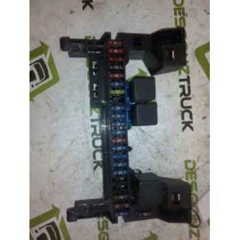 Recambio de caja reles / fusibles para nissan trucks cabstar e 110.35 referencia OEM IAM   