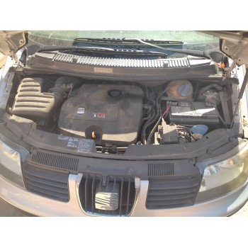 seat alhambra (7v9) del año 2001