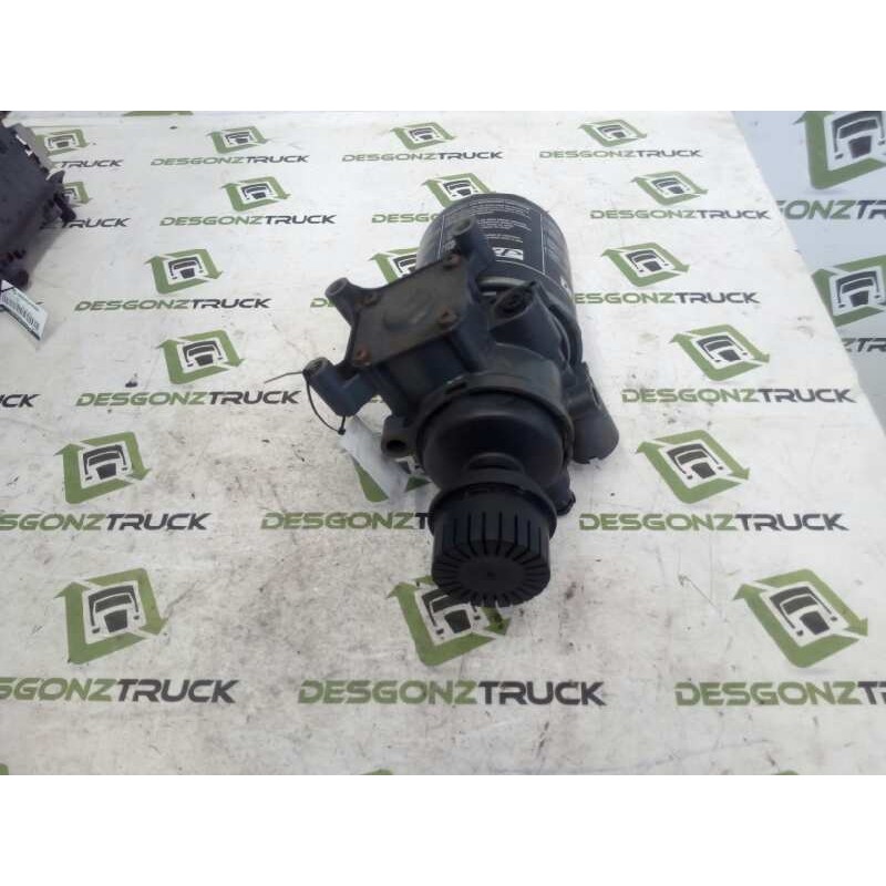 Recambio de valvula aire para daf serie xf105.460 fsa 4x2 space-cab referencia OEM IAM LA8145 K014985 VALVULA SECADORA 3