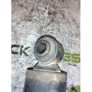 Recambio de amortiguador trasero izquierdo cabina para astra trucks ....... ....... referencia OEM IAM 908272034  