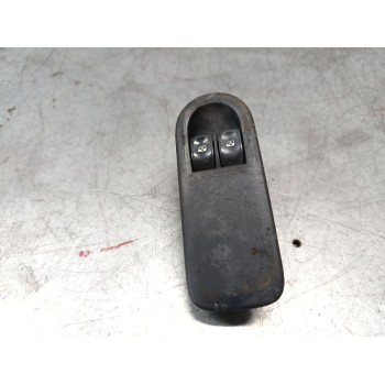 MANDO ELEVALUNAS DELANTERO IZQUIERDO 8200356519 