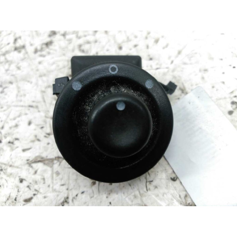 Recambio de boton regulacion retrovisores para opel vivaro combi 2.7t corto referencia OEM IAM   