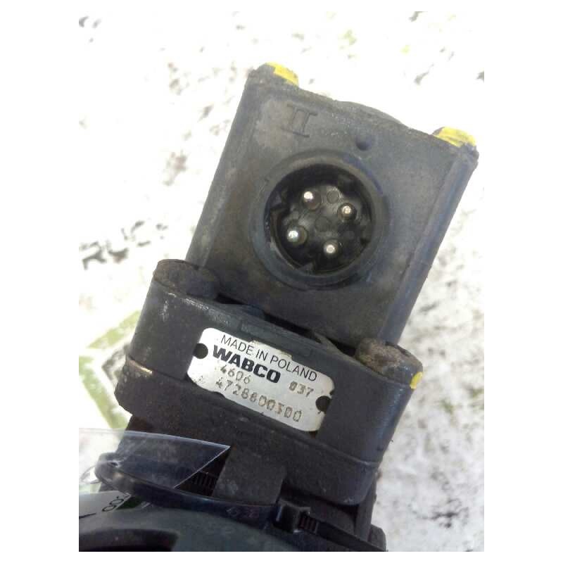 Recambio de valvula aire para iveco stralis (ad/at) fg ad   4x2 tráfico urbano referencia OEM IAM 4728800300  VALVULA CONTRL DE 2